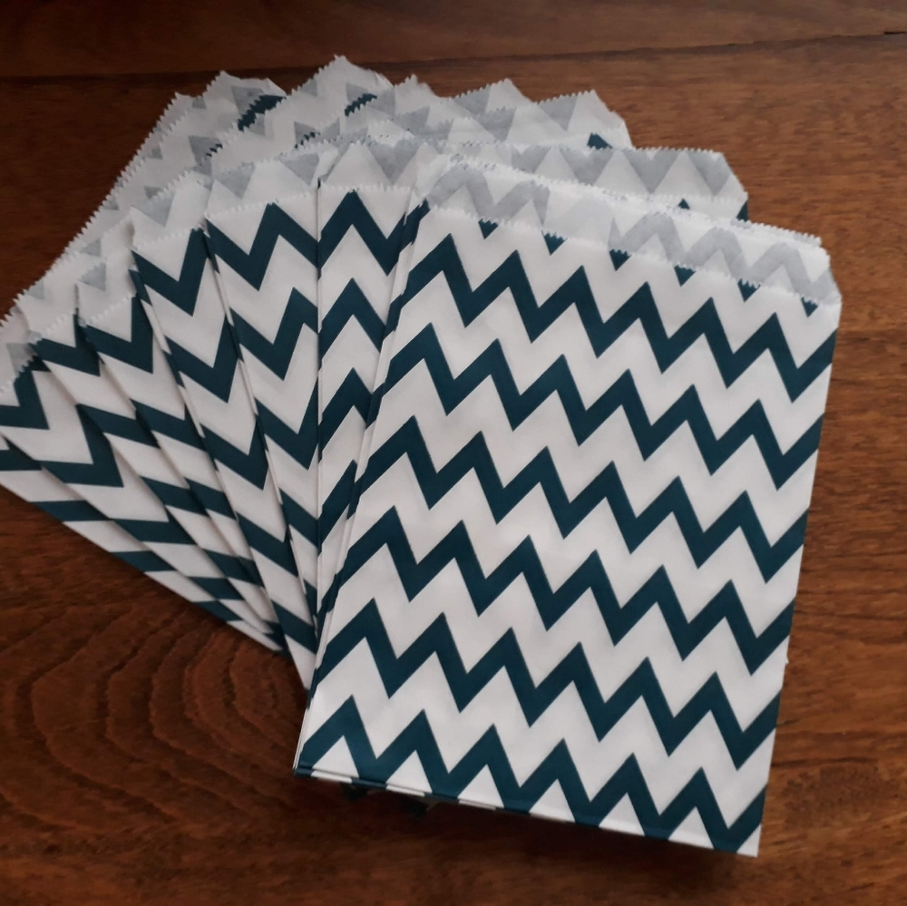 NWOT 60 Teal Paper Bags Chevron Polka-dot Stripes Party Gift Candy